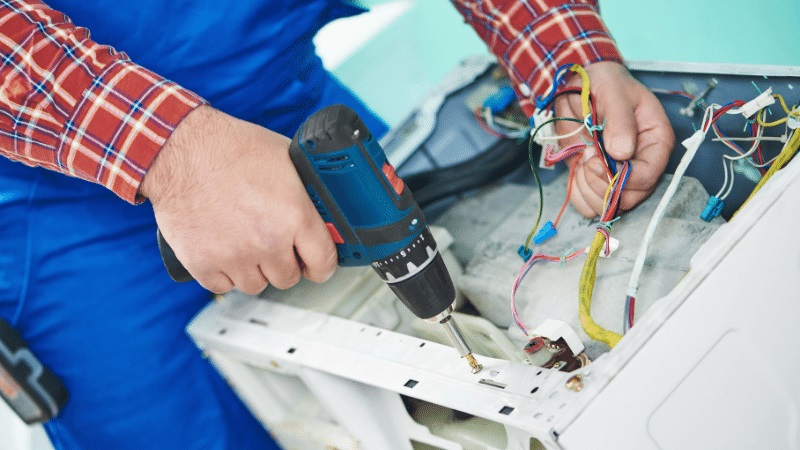 Taraklı Vaillant Vaillant çamaşır makinesi kart tamiri – Su almama arızası orijinal parça ile giderildi. - Teknik servis örneği